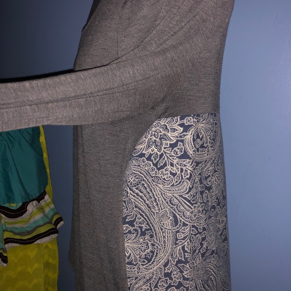 💐ONE OF A KIND! Long sleeve flowy shirt - Picture 3 of 6